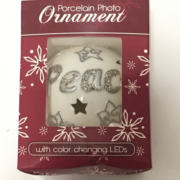 New boxed Light Up Porcelain Photo Ornament (Peace) with Color Changing LEDs - Picture 5 of 6